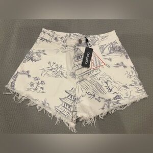 NWT BOOHOO HIGH WAISTED DENIM SHORTS